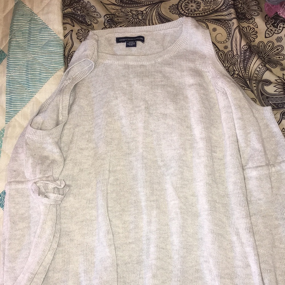 Long sleeve, cold shoulder shirt